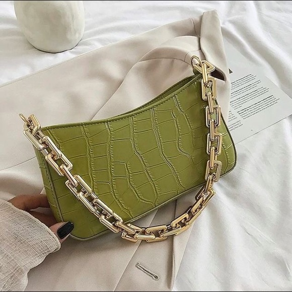NWT green shoulder bag with gold straps - Picture 3 of 10